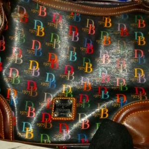 Dooney and bourke purse